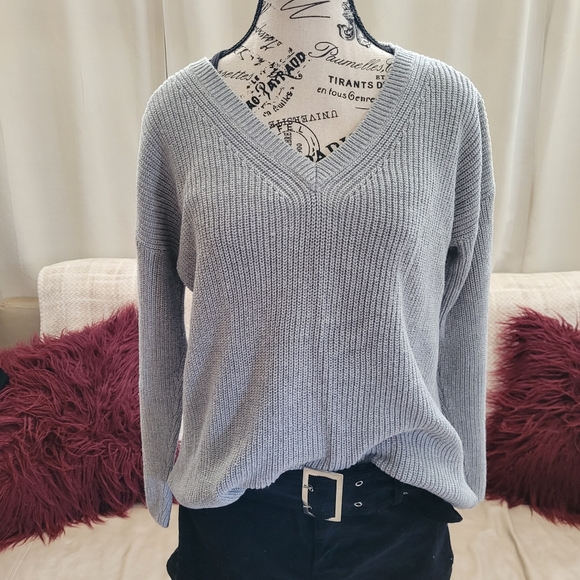 525 America v-neck sweater. Size medium. - Picture 1 of 5
